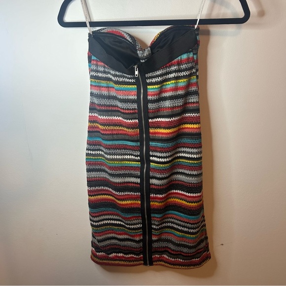 THE CLOTHING CO. Size s, full zipper back, built in bra. Multi coloured dress - Picture 6 of 8